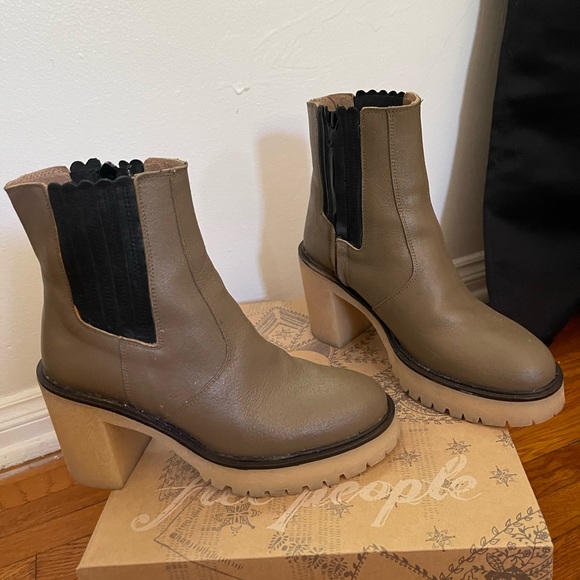 FREE PEOPLE chelsea boot - Picture 1 of 8